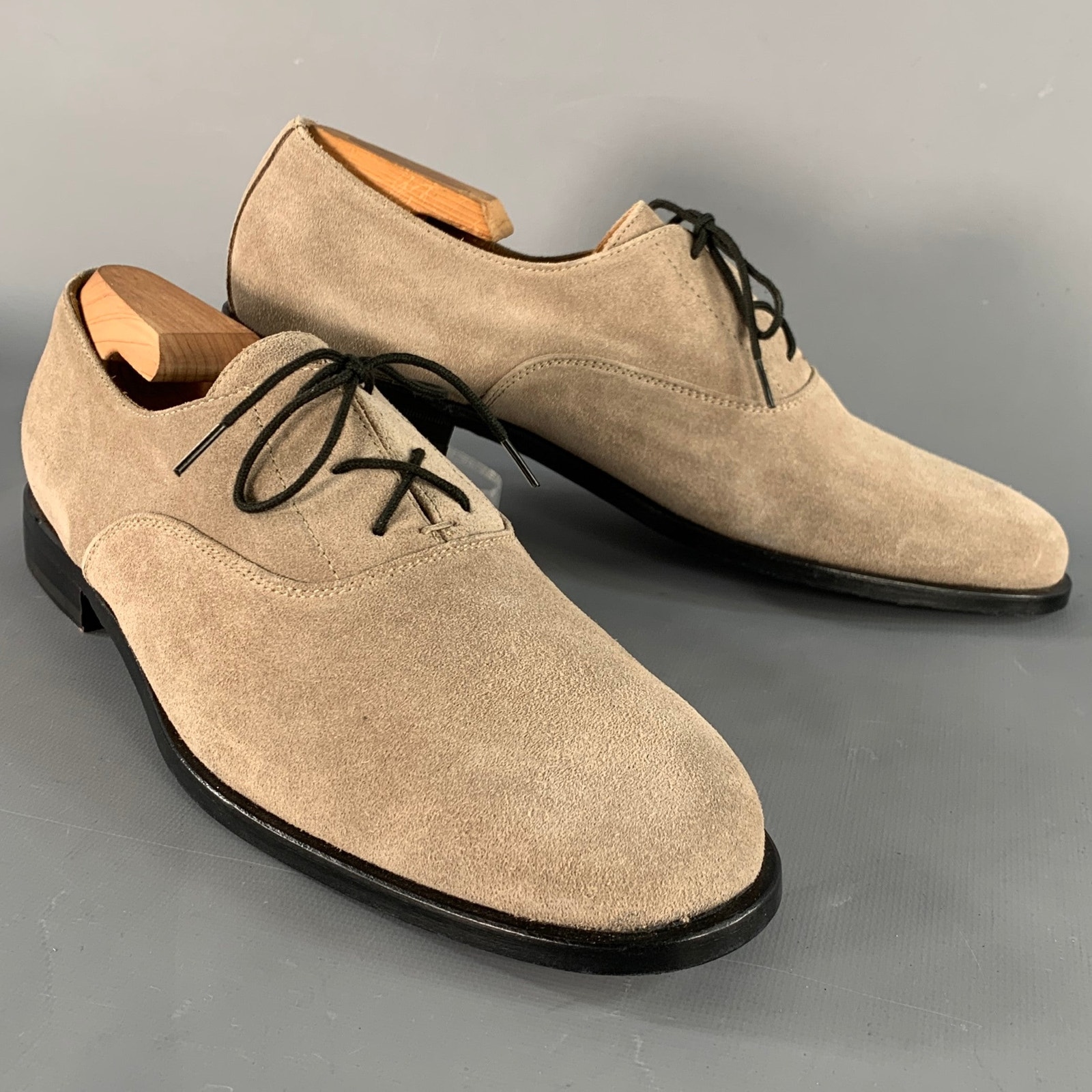 Common Projects Size 11 Taupe Suede Lace-Up Oxford Shoes